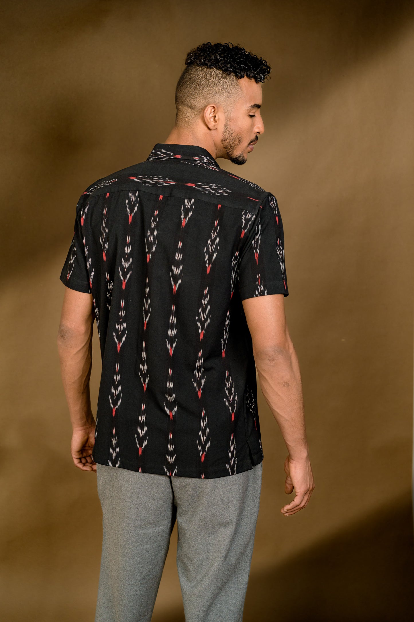 Short Sleeve Ikat Shirt - Black